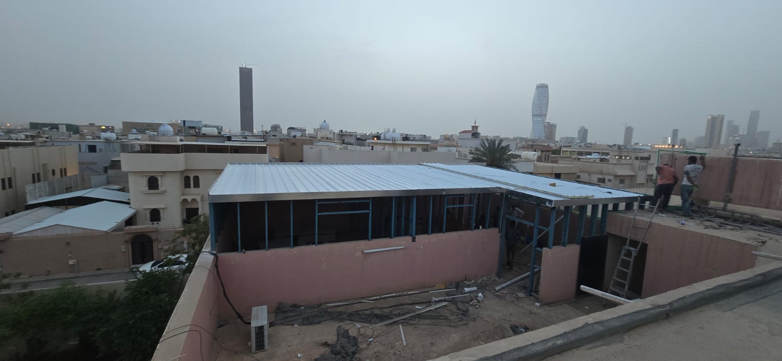 اطلب الان افضل الحداد هناجر الرياض لتنفيذ مشاريعك بالاعلى جوده ودقه نحن خبره حداده متخصصين في تصميم وتنفيذ جميع انواع الهناجر المعدنيه والصناعيه احسن اليوم على خدمه متكامله تشمل التصميم والتركيب والصيانه لضمان متانه الهناجر وطول عمرها توصل معنا لشراء خدمه